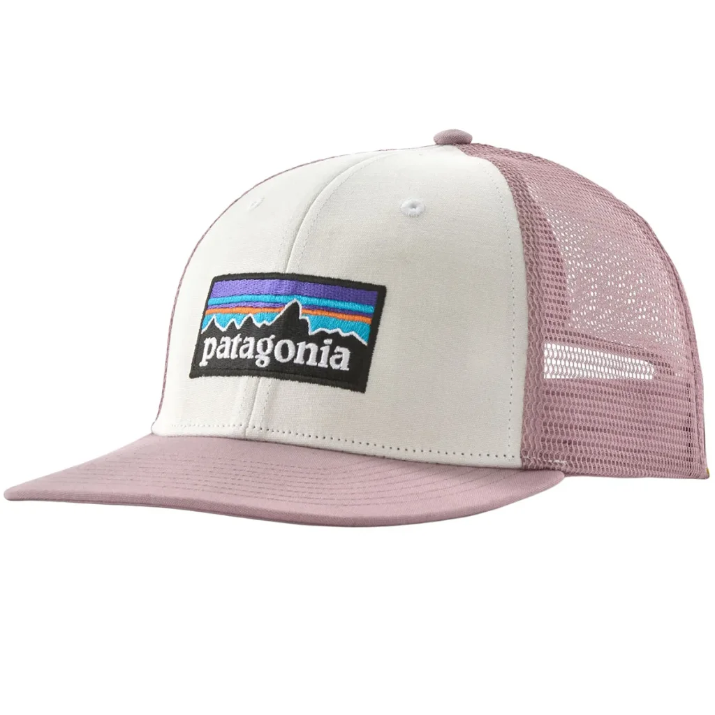 PATAGONIA P6 Logo Trucker Hat /white quiet violet